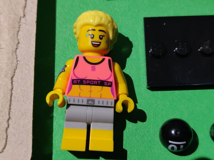 Minifig Lego Fitness - série 25 - Parfait État - avec boîte - Lego Original - photo numéro 2