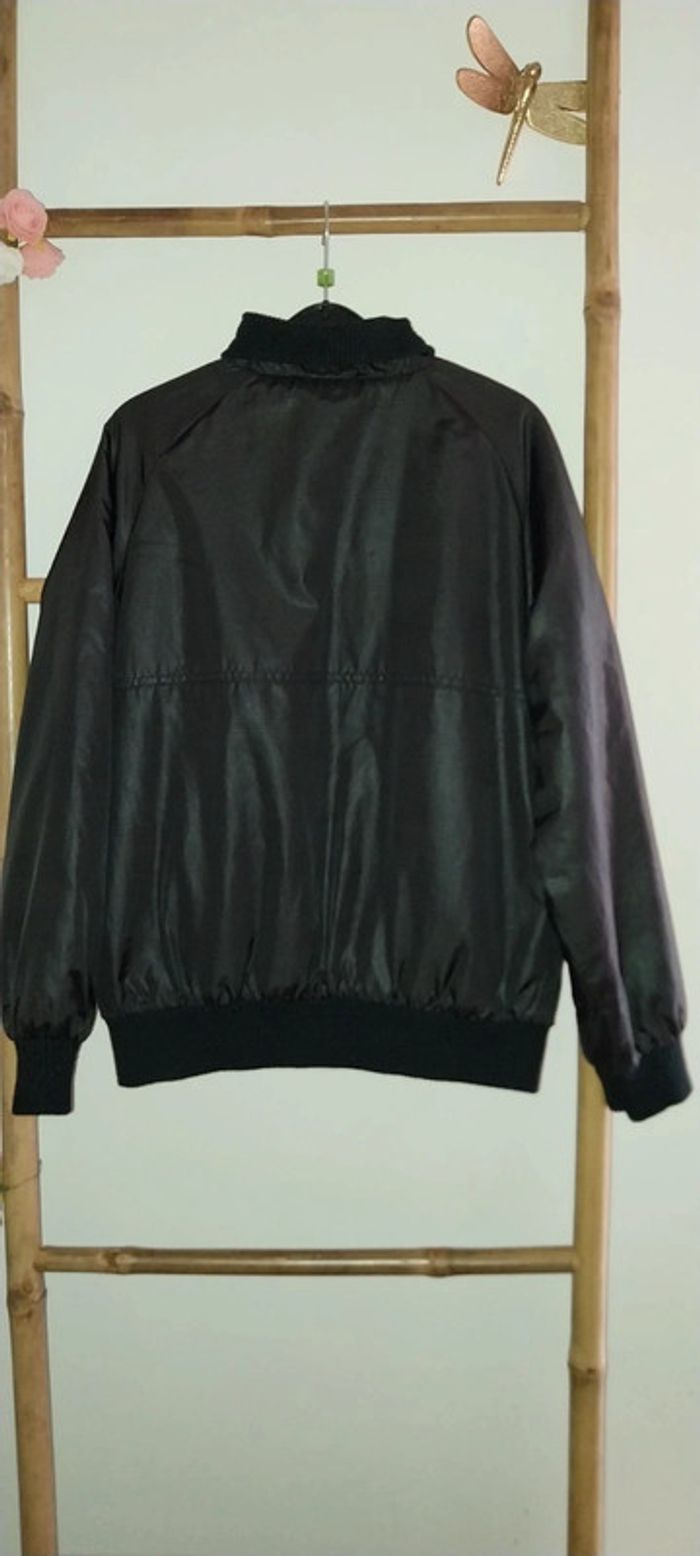 Veste coupe vent noir en très bon état Taille 10 ans - photo numéro 6