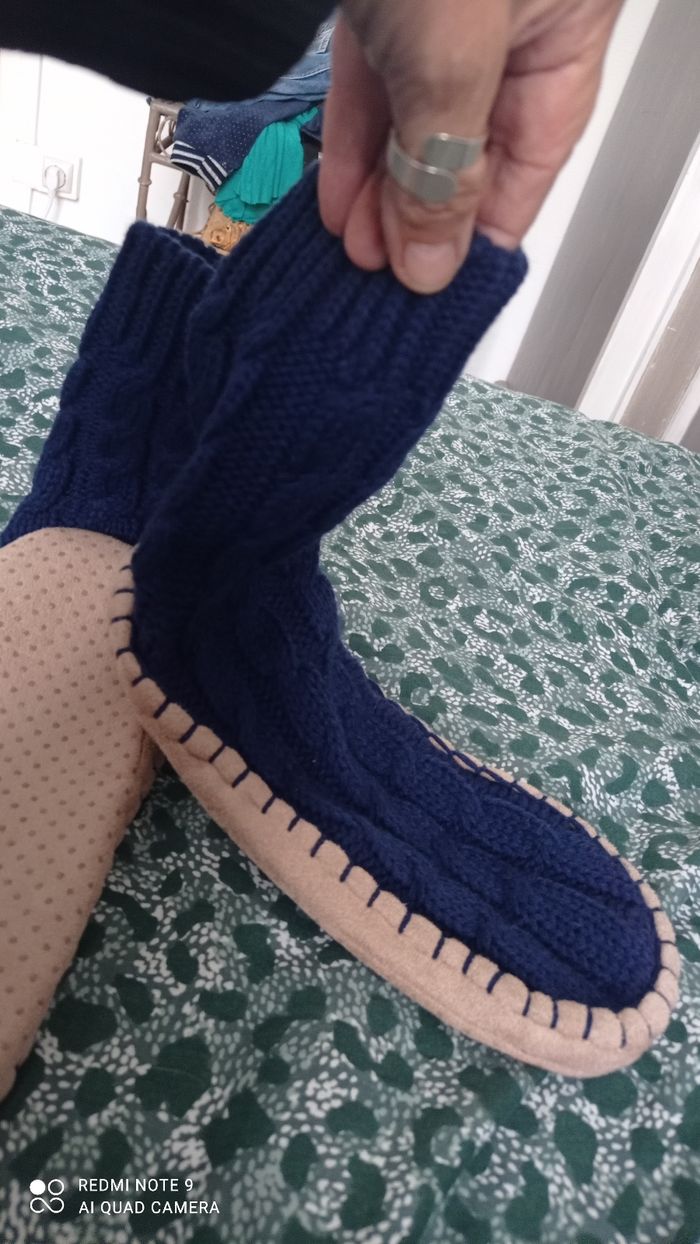 Chaussettes pantoufles avec semelle bleu marine taille 37/38 neuves