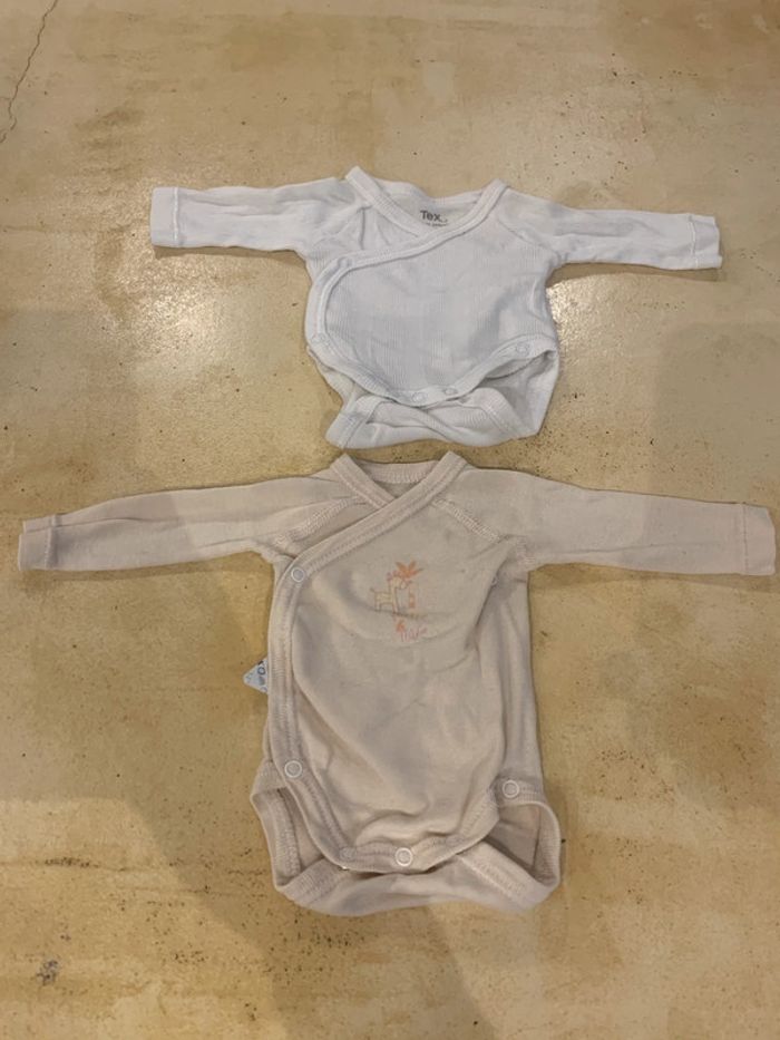 Lot 2 bodys prématurés 00mois