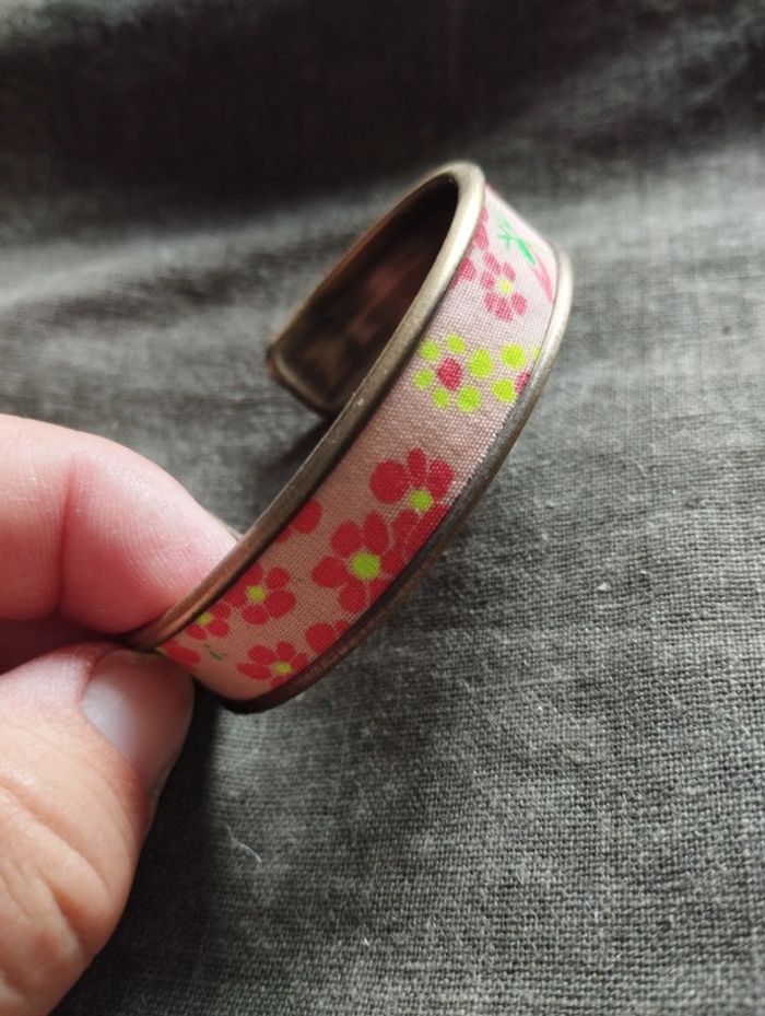 Bracelet jonc métal couleur bronze et tissu Petit Pan - photo numéro 2