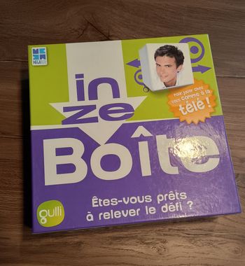 Jeu de société IN ZE BOITE