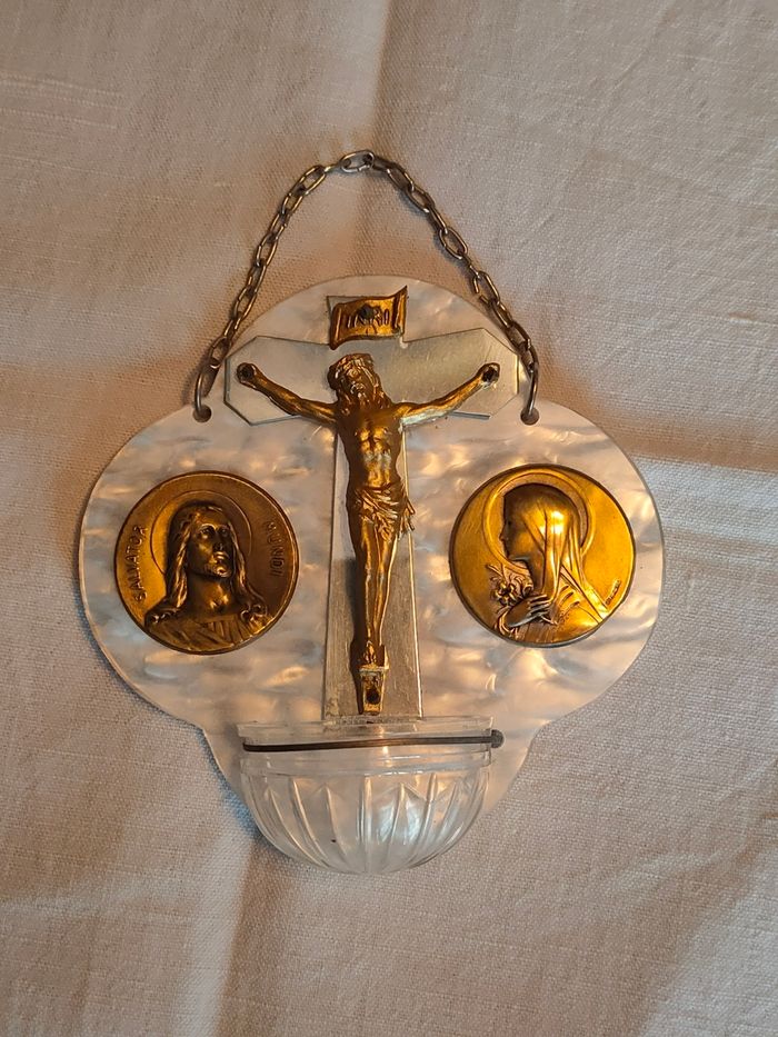 Ancien bénitier (n°19)