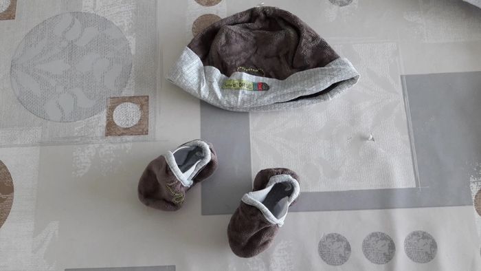 Bonnet et chausson bébé