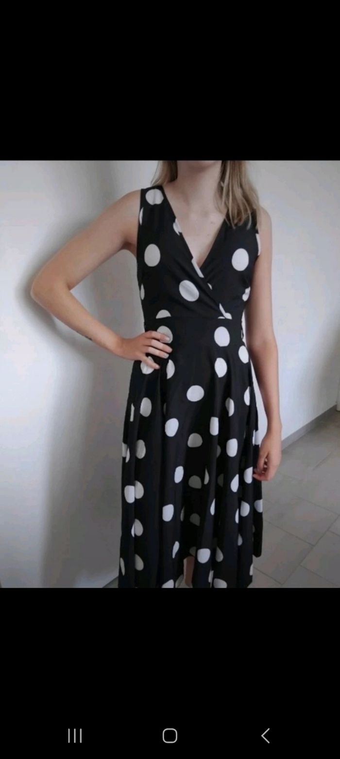 Robe plusieurs taille le prix n est pas le bon demander - photo numéro 4