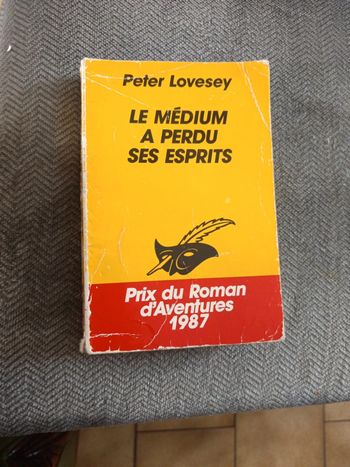 Le médium a perdu ses esprits