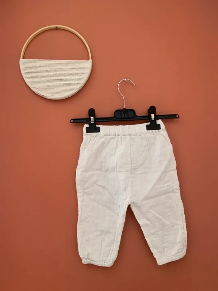 📌 Pantalon bébé en gaze de coton blanc – 9 mois (71 cm) - photo numéro 3