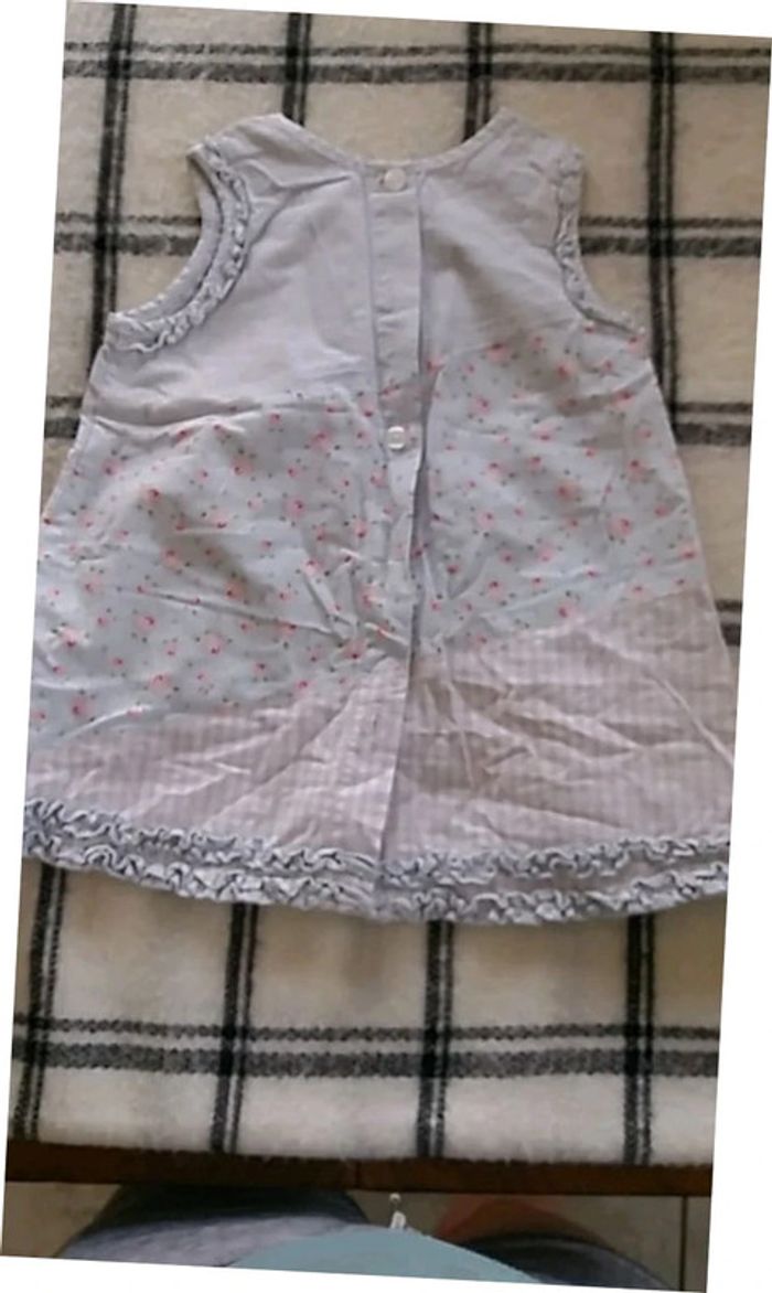 Robe fille taille 6 mois - photo numéro 2