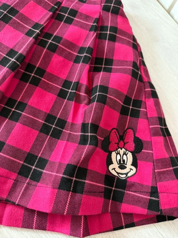 Jupe plissée Minnie 6 ans comme neuve - photo numéro 2