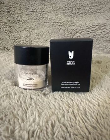 Base et poudre fixatrice Younique