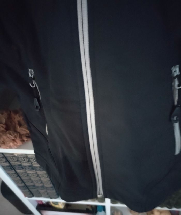 Veste imperméable chaude intérieur polaire "Quechua" en parfait état - photo numéro 2