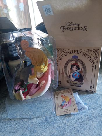Figurine princesse aurore Disney neuve collection art gallery series