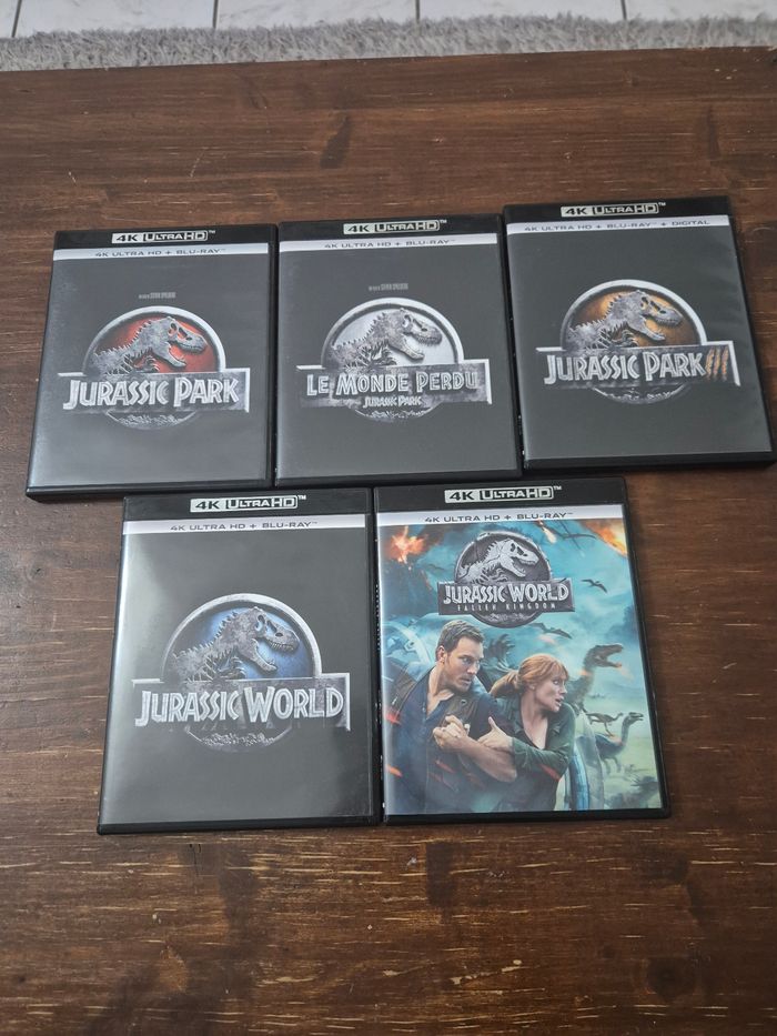 Jurassik park 1, 2 et 3
Jurassik wolrd 1 et 2 fallen kingdom