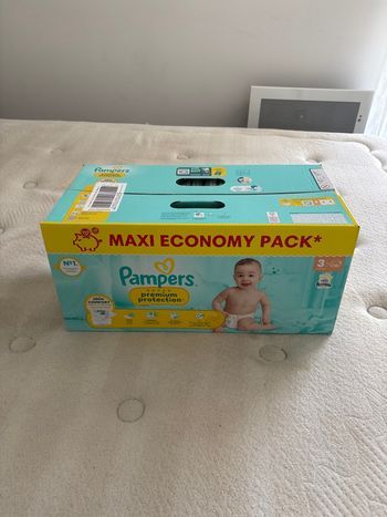 112 couches Pampers Premium taille 3