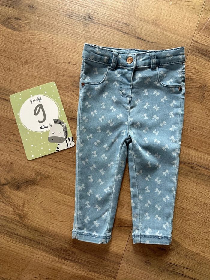 2 jeans bébé 🩵💛 74cm /9m - photo numéro 2