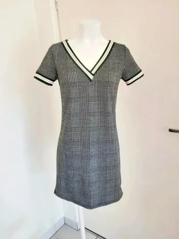 Jolie robe Naf Naf XS (34)