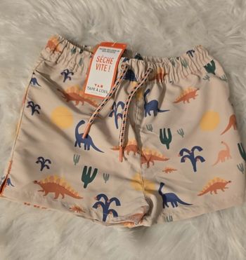 Neuf (non porté) 🏷😍🤩 Short de bain 18 mois garçon 🤩😍💙