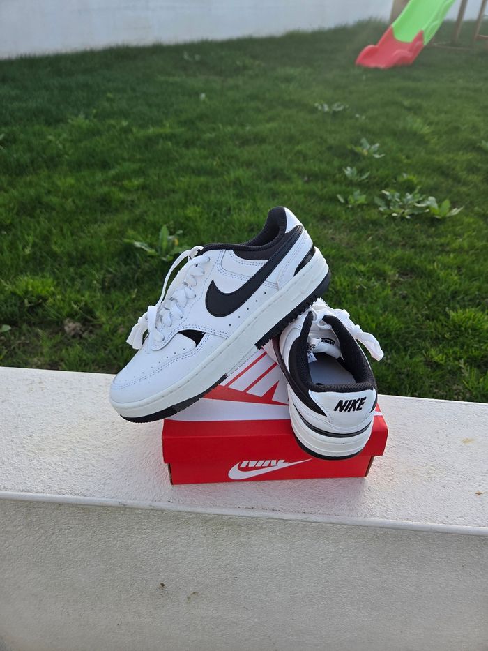 Basket neuve nike noir et blanche style dunk low af1 air force one gamma - photo numéro 2