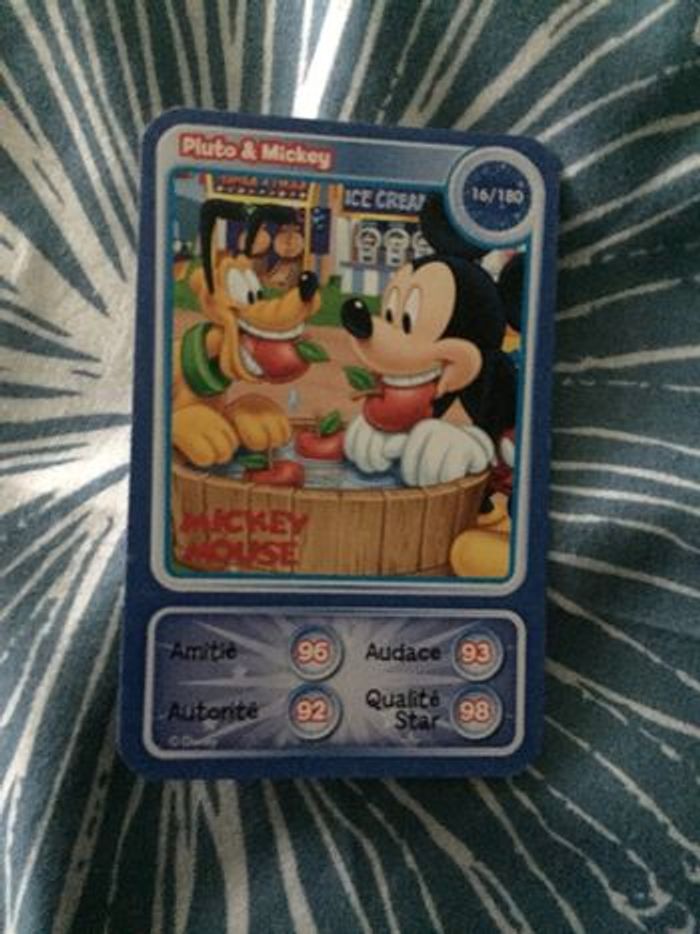 Carte Auchan Disney/Pixar numéro 16/180 Pluto & Mickey Disney Beebs