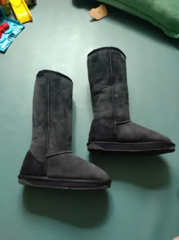 Bottes Ému pointure 35