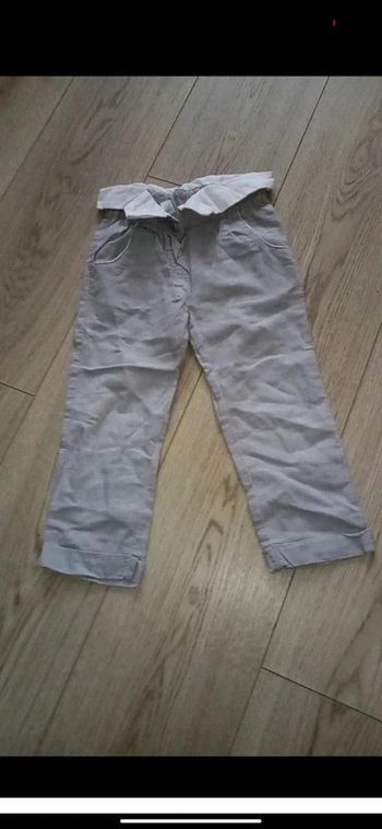 Pantalon obaïbi fille taille 3 ans en excellent état