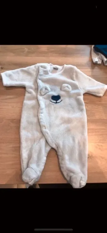 Sur pyjama petit bateau taille 3 mois