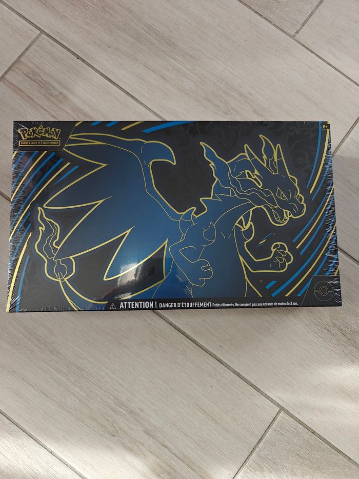 Coffret ultra premium Dracaufeu Inferno X ex neuf