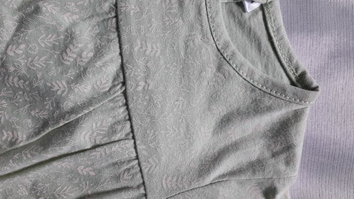 Tunique tee-shirt vert pâle et motifs blancs 12 mois - photo numéro 2