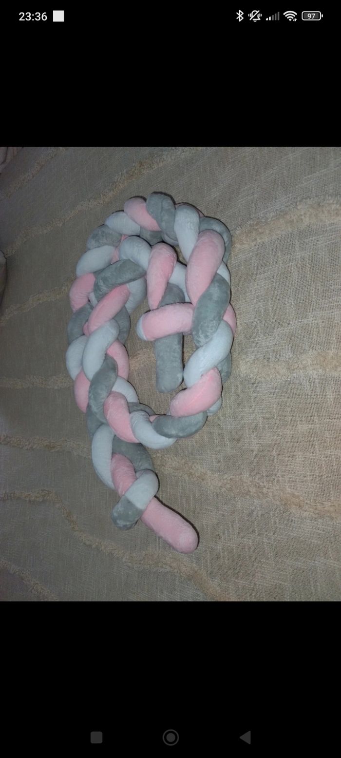 Tresse de lit rose gris blanc