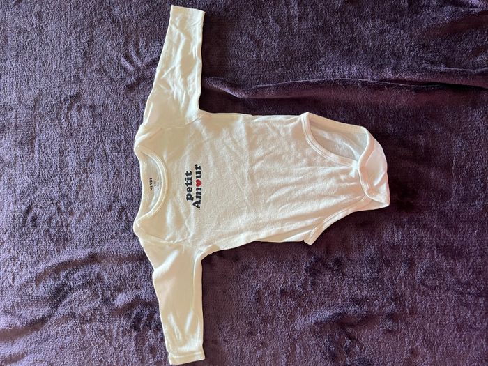 Lot de 5 bodies bébé garçon taille 9 mois KIABI - photo numéro 2
