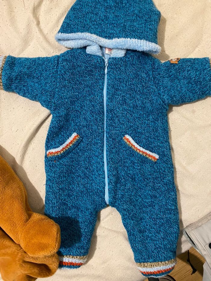 Combinaison taille 9 mois