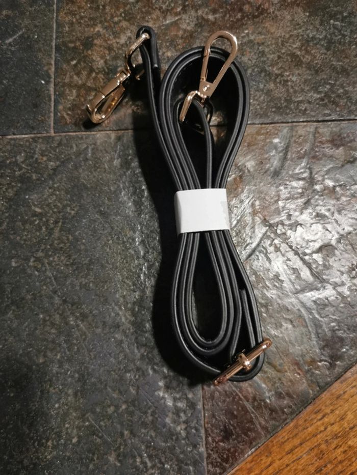 Sac banane noir en cuir synthétique neuve - photo numéro 9