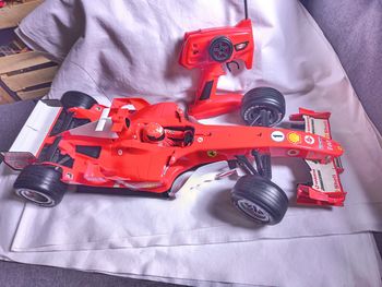 Voiture télécommandée Ferrari 2005 F1 - 1:7