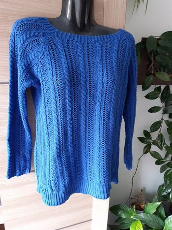 Pull bleu