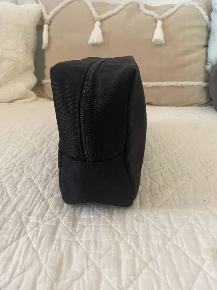 Trousse de toilette ou maquillage Yves St Laurent - photo numéro 3
