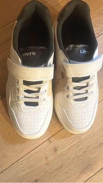 Basket Lévis garçon neuf 33