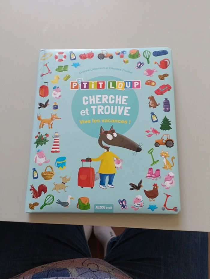 Livre p'tit loup cherche et trouve vive les vacances Auzou éveil