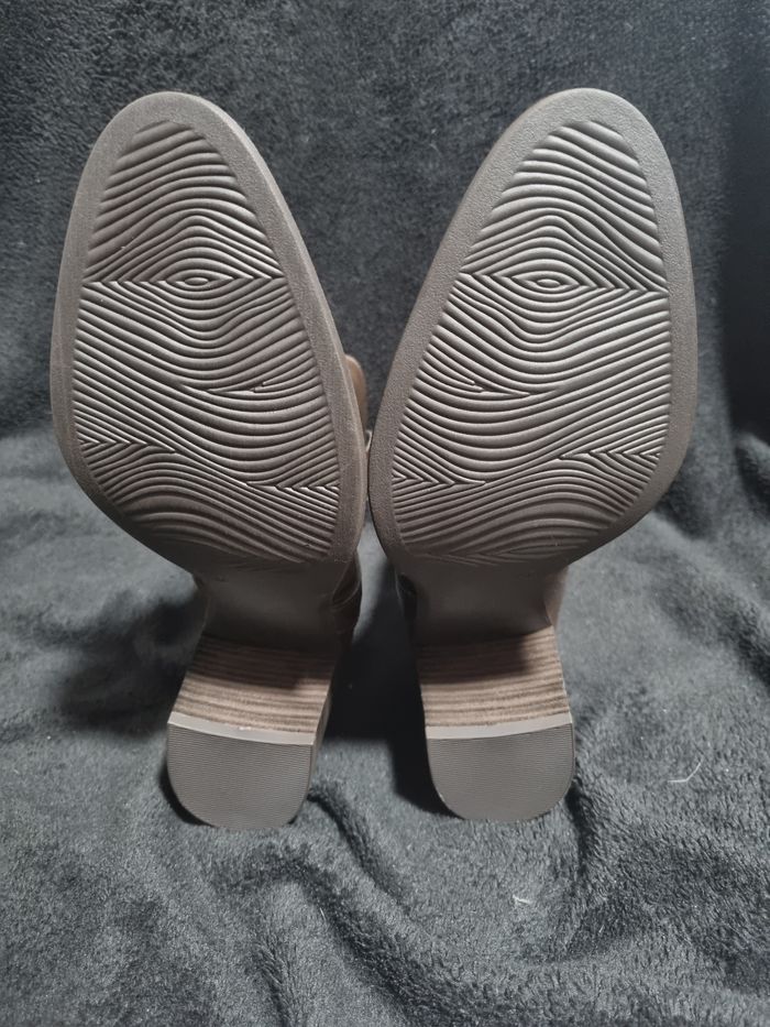 Paire De Bottines Marron A Talons - photo numéro 5