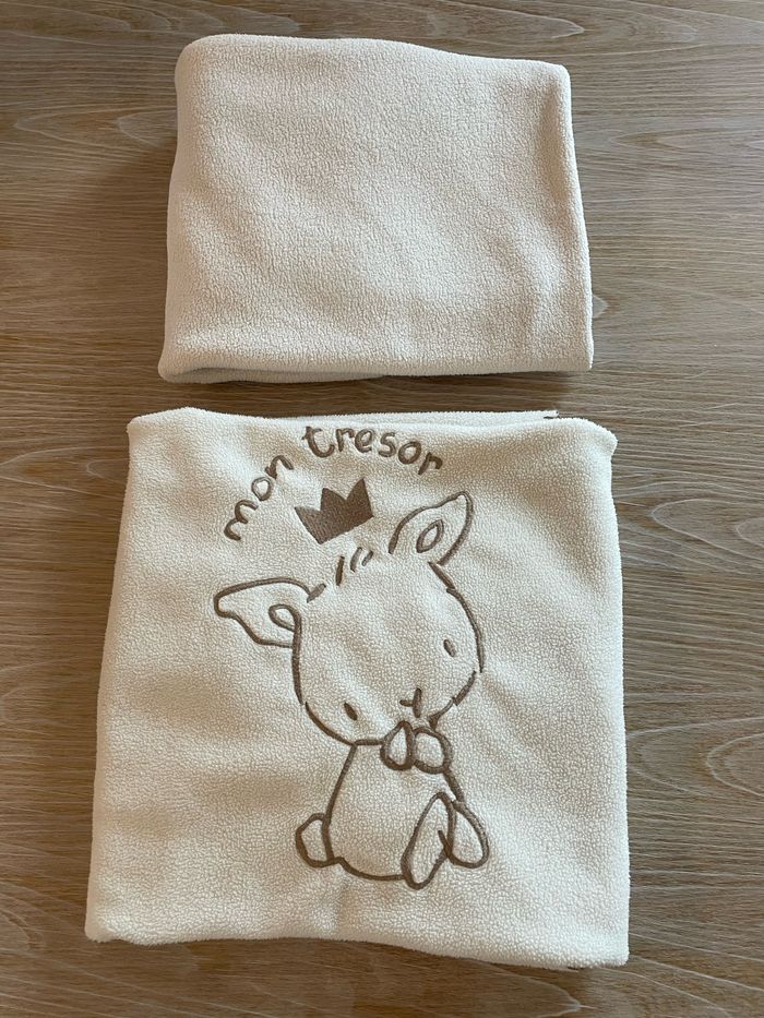 Lot de 2 plaids ou petites couvertures