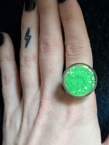 Bague en verre ronde style pylônes