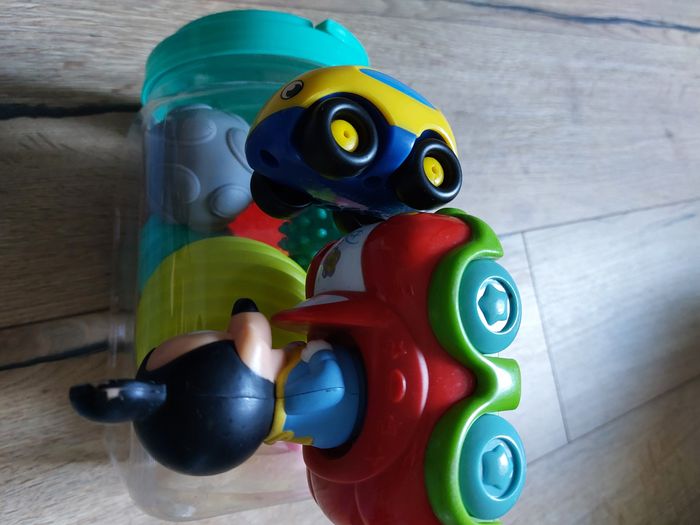 Jeux de manipulation sensoriel + 2 voiture - photo numéro 7