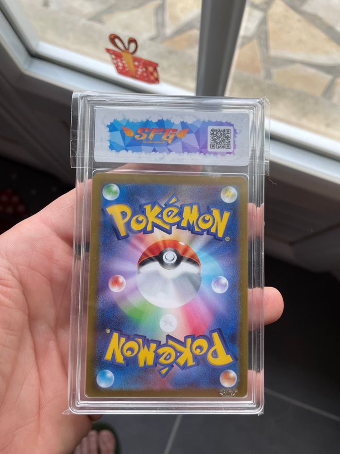 Pokémon carte gradée Lumineon V SFG 9.5 - photo numéro 2