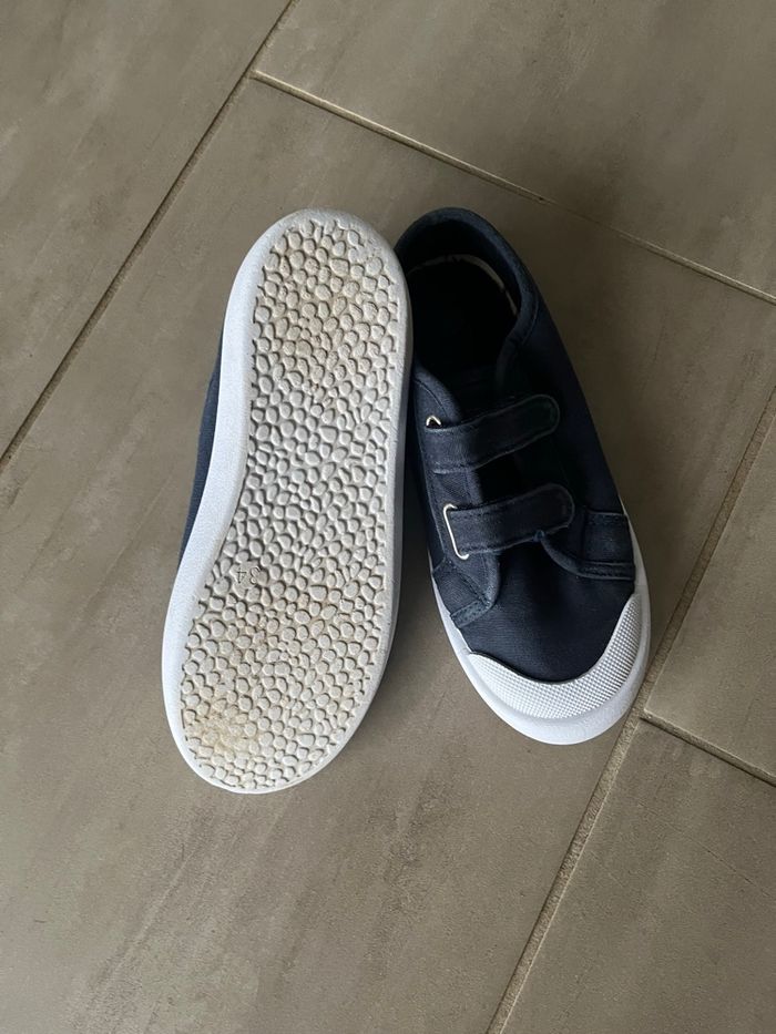 Chaussures en toile marine 34 - photo numéro 2
