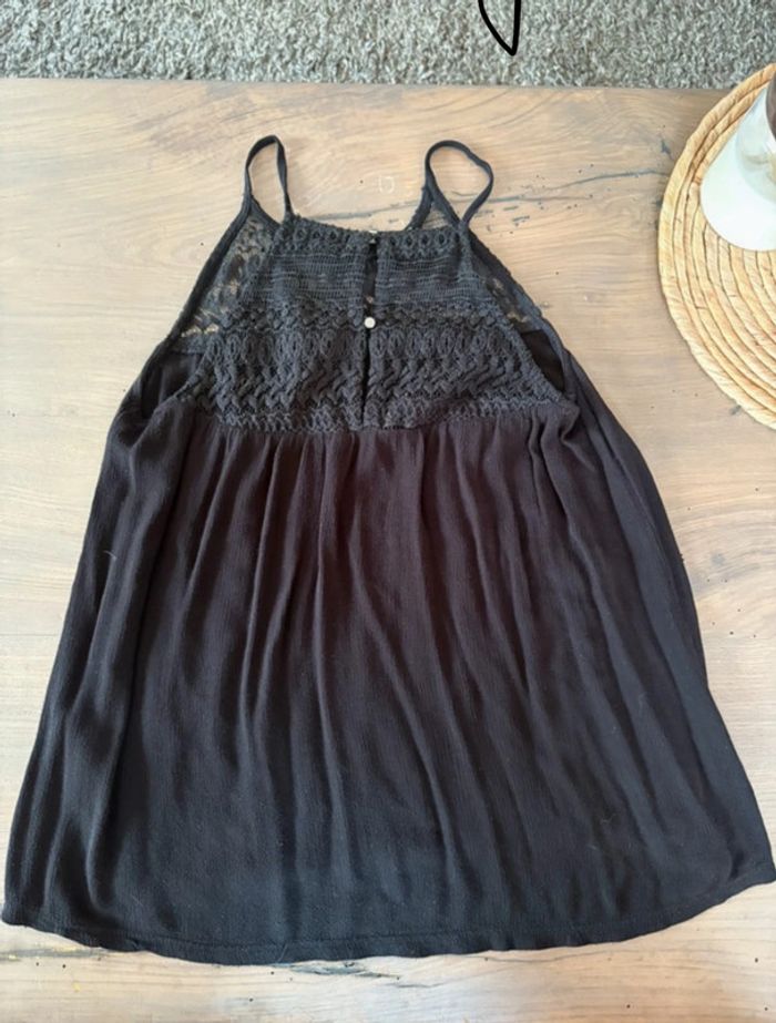Top noir Jennyfer avec haut en dentelle