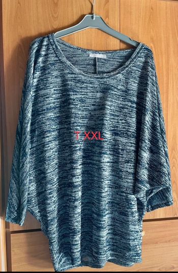 Pull léger bleu marine TBE