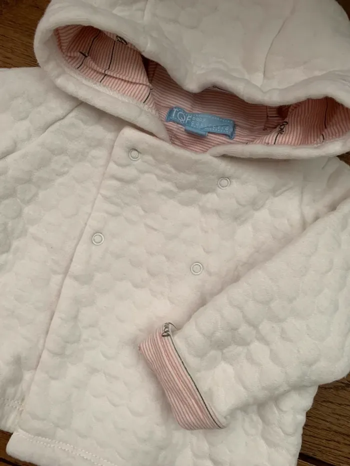 Gilet/manteau blanc bébé fille 6 mois - photo numéro 3