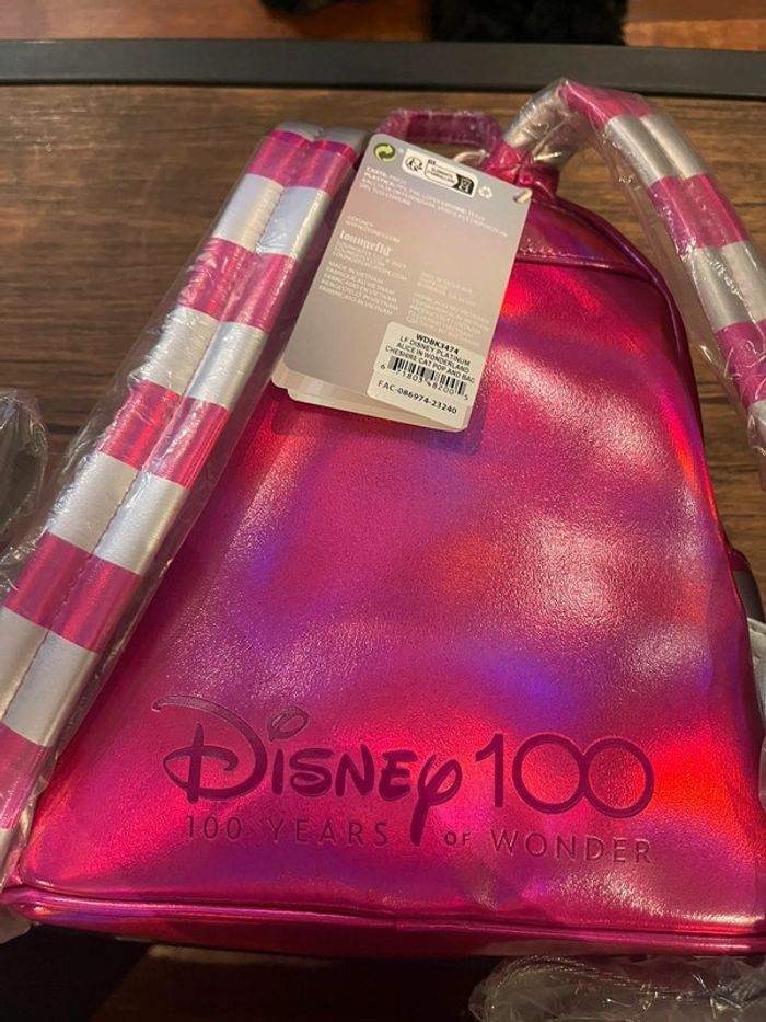 Loungefly cheshire 100 disney - photo numéro 9