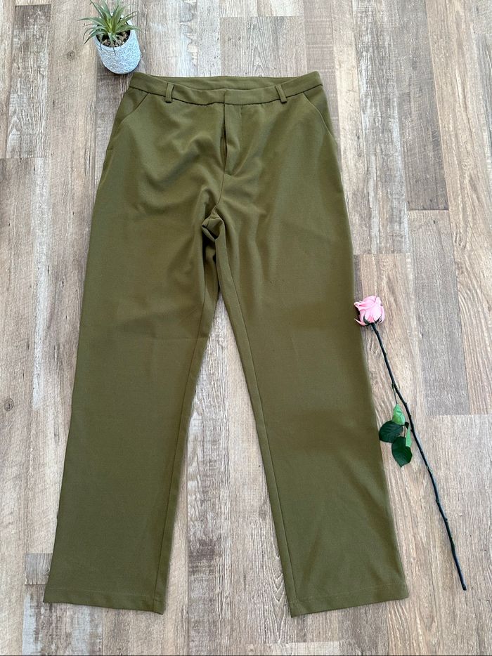 - Chino JDY  (Flo) - Taille 40 / L - Bon état