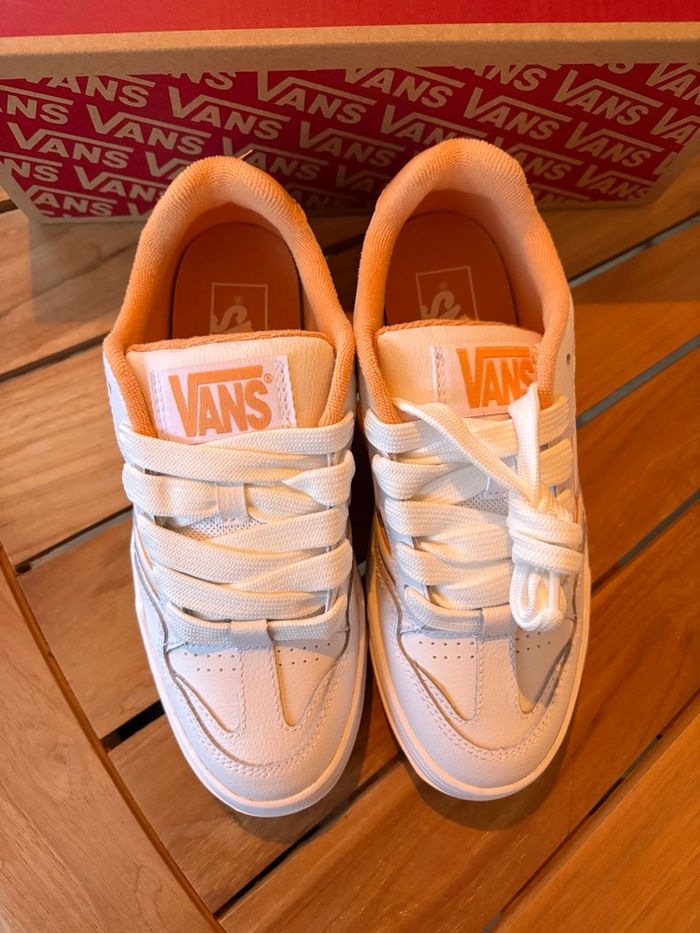 Vans Upland Vintage - Taille 37 - Neuves avec étiquette - photo numéro 3