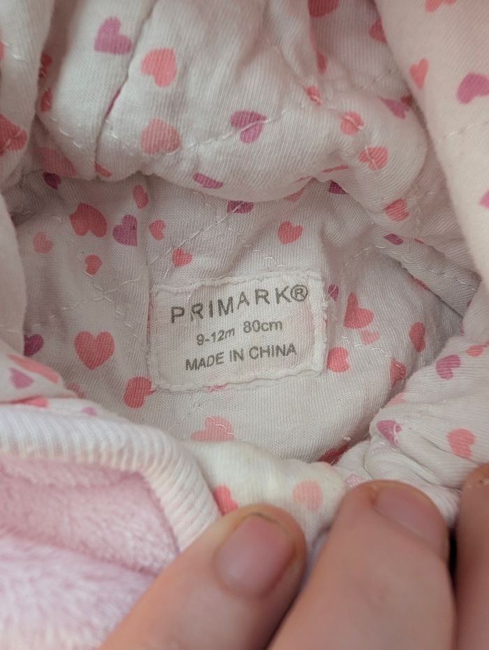 Veste polaire rose Primark Baby 9–12 mois – capuche oreilles – bon état - photo numéro 5